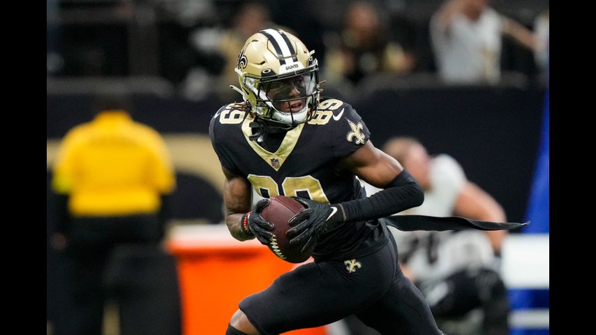 Saints keep slim playoff hopes alive with 21-18 victory over Falcons