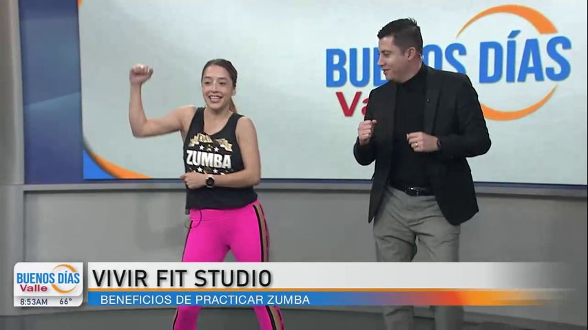 La Entrevista: Entrenadora comparte un breve tutorial de Zumba