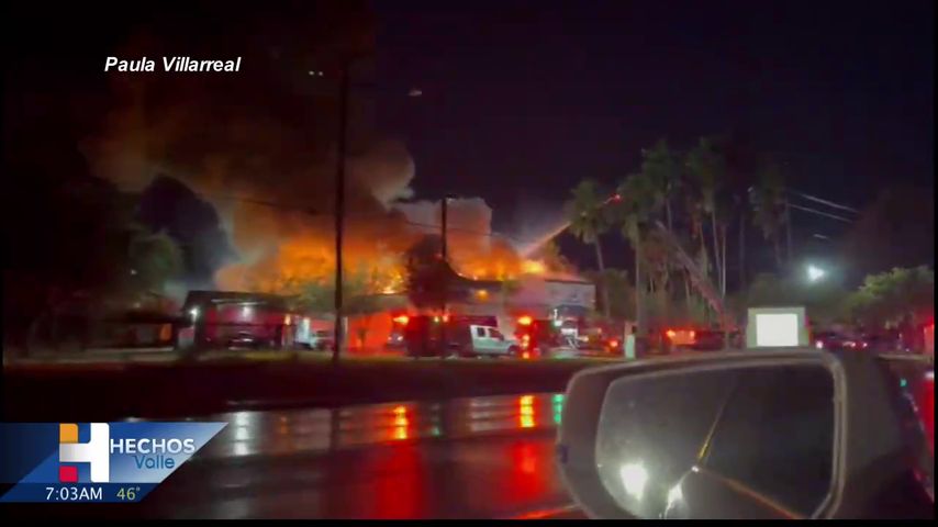 Los bomberos responden a un incendio en un restaurante en Harlingen