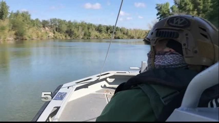 Border Patrol Agents Take on Dangers in Rio Grande