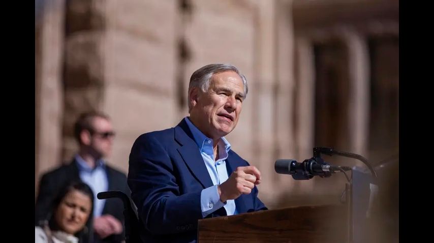 Greg Abbott, Beto O’Rourke easily win gubernatorial primaries, setting up November race