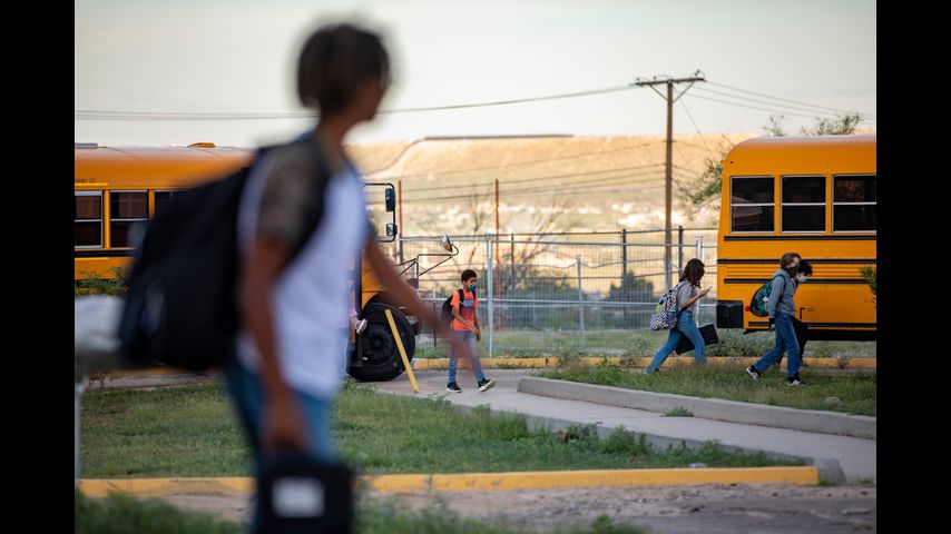Texas says schools now must notify families of positive COVID-19 cases in classrooms