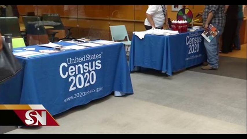 Muchos hispanos dudan para participar en censo de EEUU