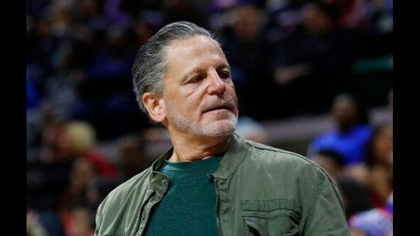 Cavaliers owner Dan Gilbert recovering after stroke symptoms