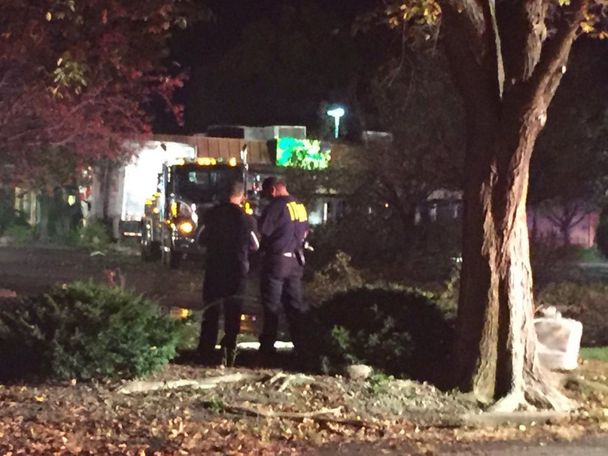 Semi Truck Crashes Into Olive Garden Off I 70 Drive Sets Building