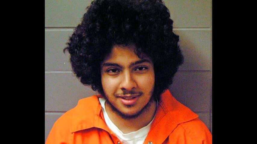 Man convicted in Chicago bomb plot apologizes at sentencing
