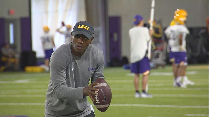 REPORT: LSU CB coach Corey Raymond offered position at Texas