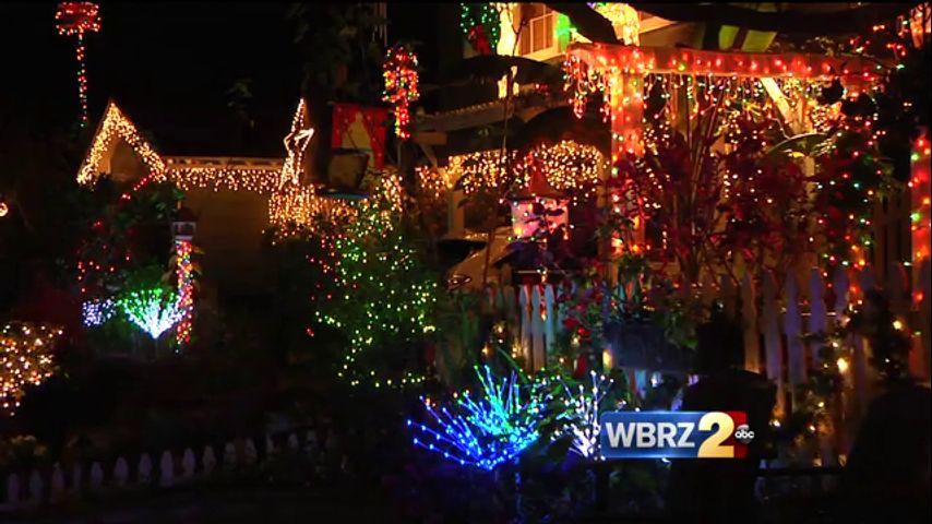 Baton Rouge couple tributes Christmas display to son