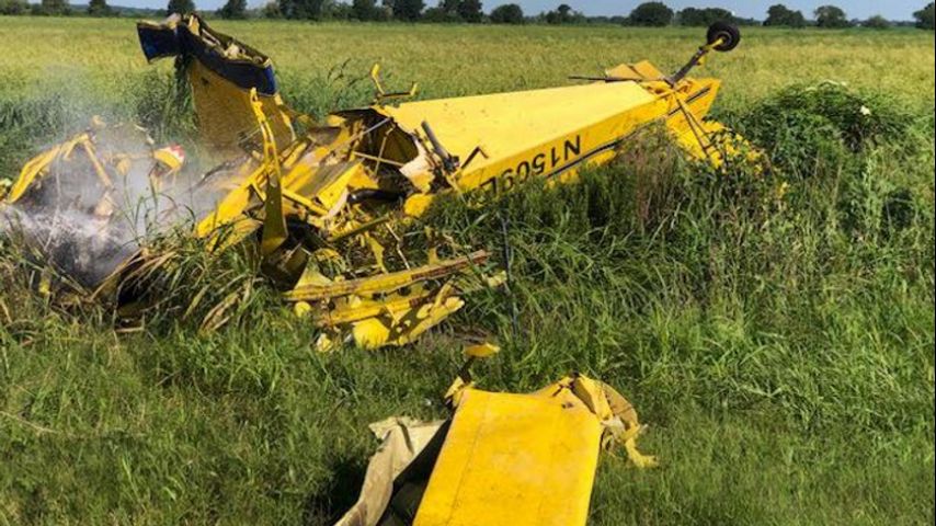 Pilot survives dramatic crop duster crash in Louisiana