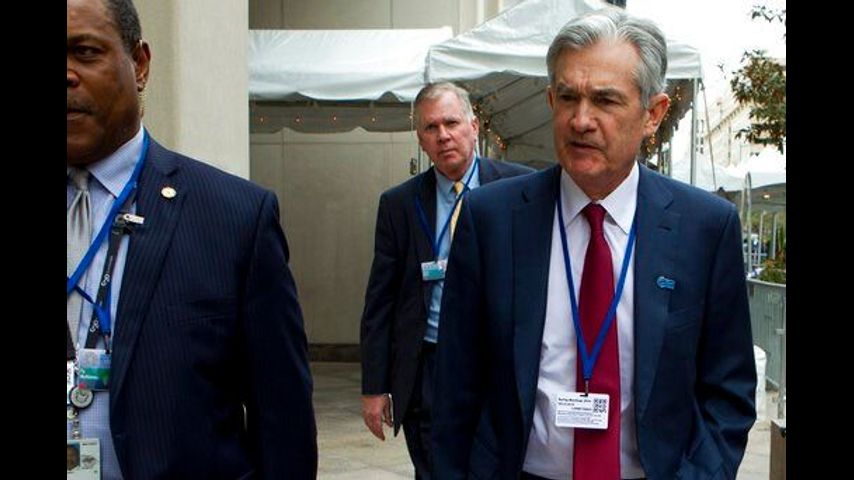 White House voices support for embattled Fed choice