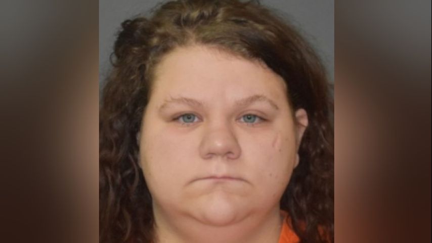 Sheriff's office: Louisiana woman accused of raping children