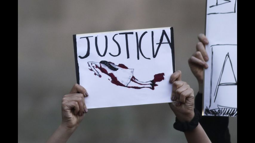 México: Entierran a niña asesinada en medio de indignación