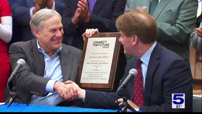 Gov. Abbott receives Broadband Champion Award in McAllen