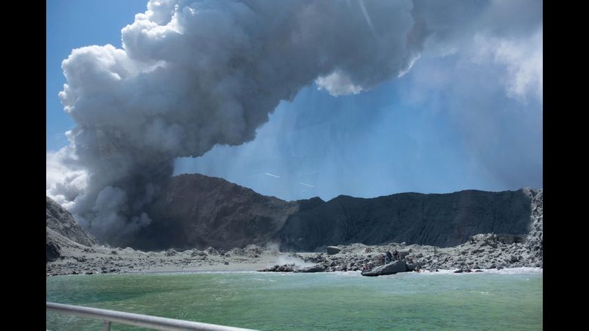 6 Dead from New Zealand Volcano as Helpers Describe Horror