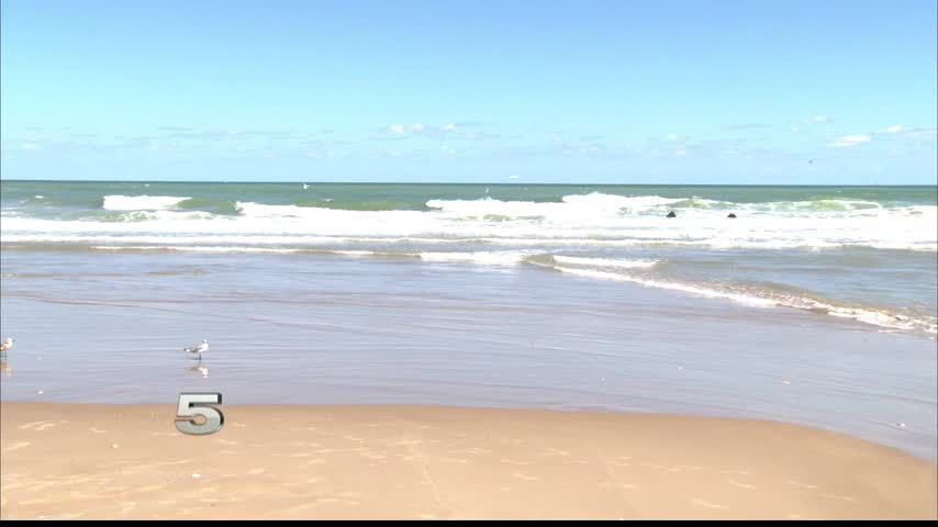 Condado Cameron Ordena 3 Cierres de Accesos a Playas