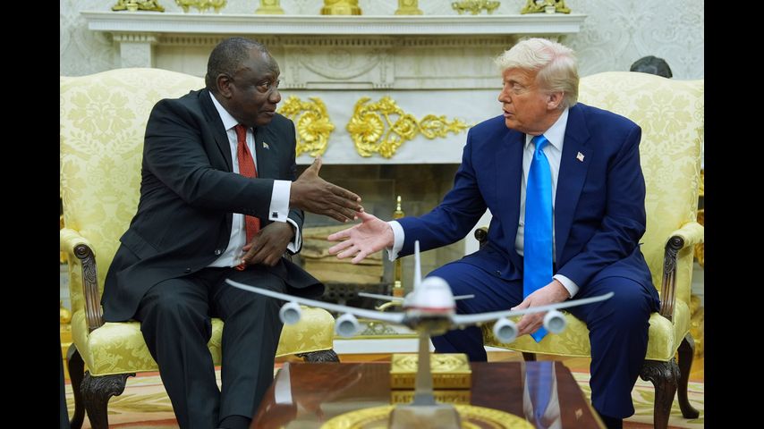 Trump confronts South African leader with baseless claims of the systematic killing of white farmers