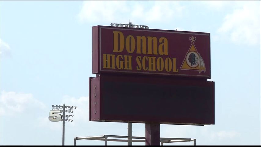 Long Wait Times at Donna Intl. Bridge Spark Concerns for Students