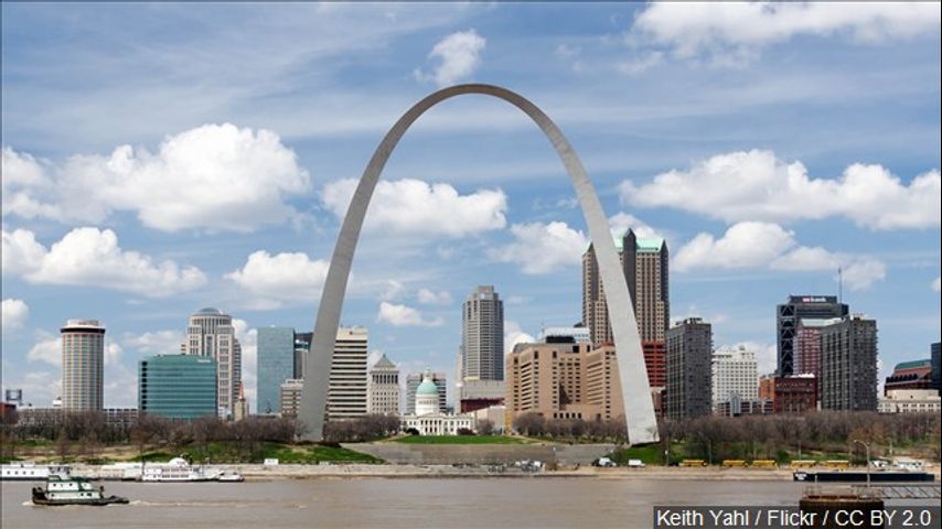 Mississippi River reopens at St. Louis, with limits