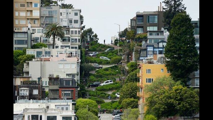 San Francisco eyes charge to drive its famed Lombard Street