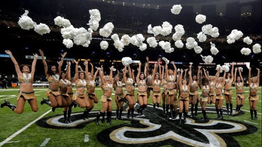 Saints Ex Cheerleader Says Nfl Team S Policies Discriminate