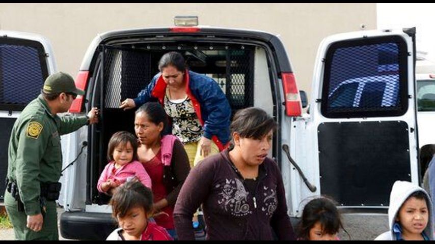 Migrants dropped off in New Mexico; city asks for donations