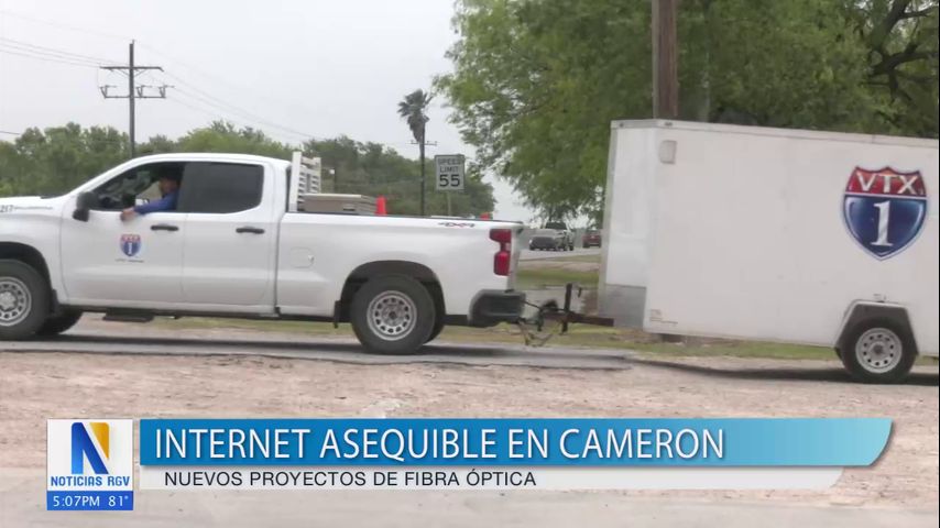 Residentes de Bluetown del condado Cameron acceden a internet a bajo costo