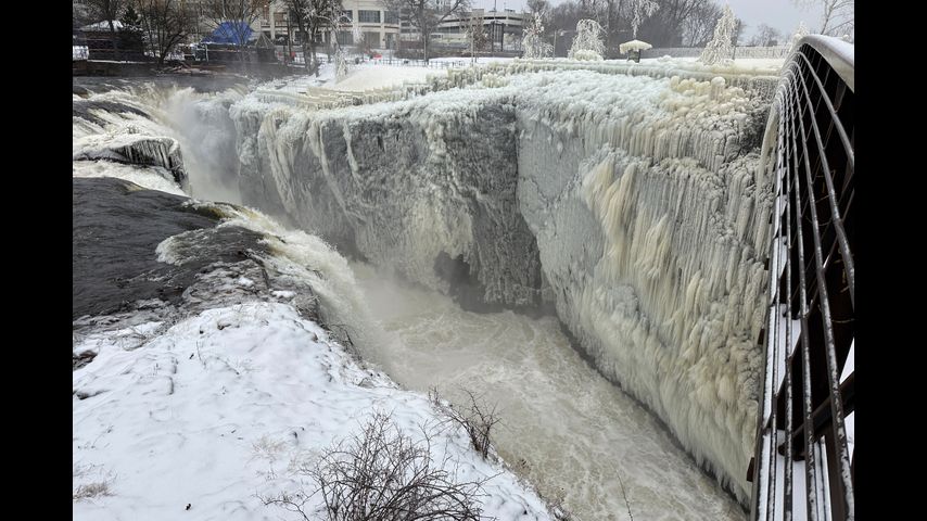 Brutally cold weather hitting storm-battered South and Northeast US ...