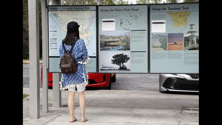 National parks struggle to stay open, safe during shutdown