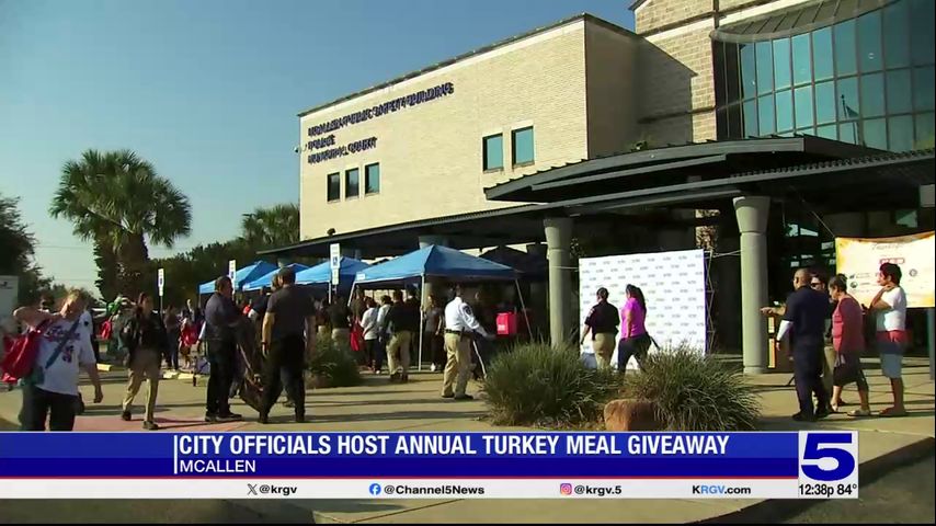 McAllen city officials hold annual turkey meal giveaway