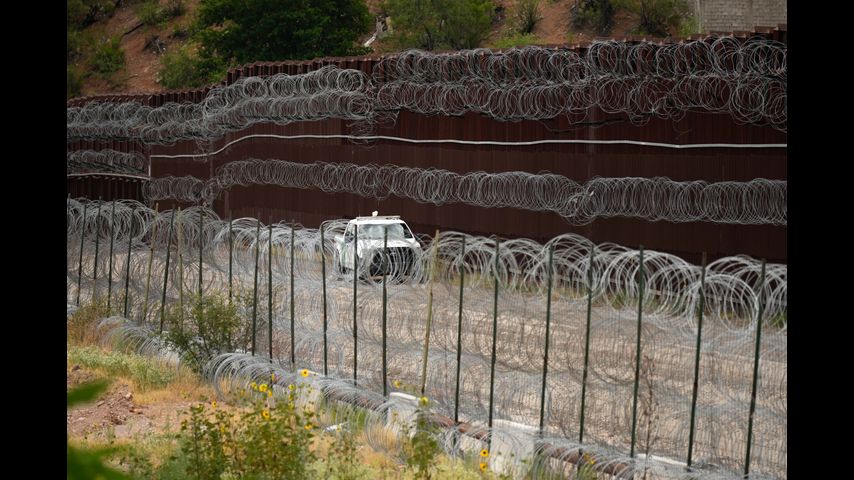 Arrestos en la frontera sur de EEUU caen 33% en julio, su nivel más bajo en 46 meses