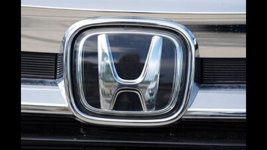 Investigan posible defecto en frenos de vehículos Honda