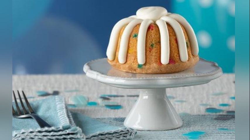 Local bakery gives away free cake in honor of National Bundt Cake Day - WBRZ