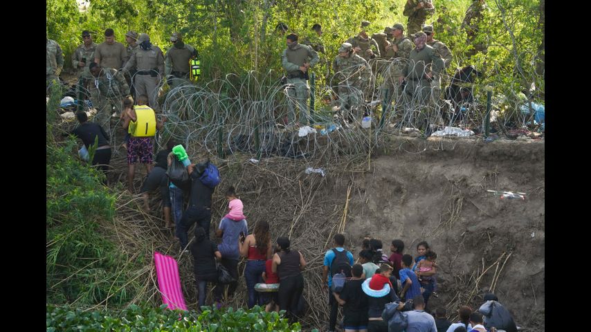 Huge number of asylum seekers at US-Mexico border as COVID-19 ...