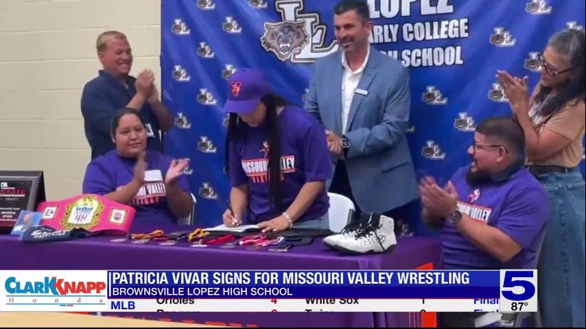 Brownsville Lopez's Patricia Vivar signs for Missouri Valley Wrestling