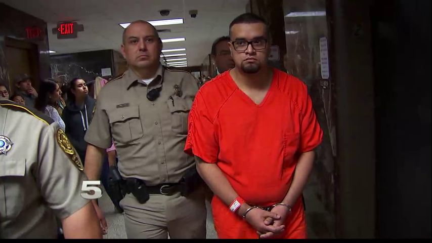 Prosecutors to decide on death penalty for man accused of killing Valley state trooper