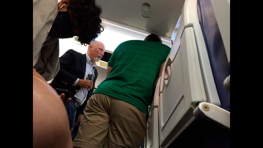 GOP congressman flouts mask rules on airline flight to Texas