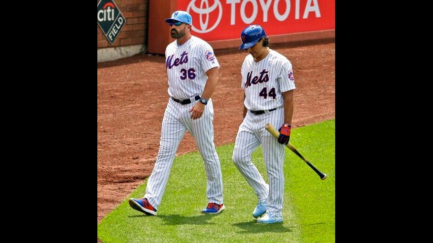 Mets' Callaway, Vargas have confrontation with reporter