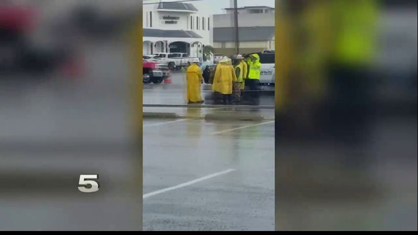 Conductor detenido tras derribar a trabajadores de AEP en Isla del Padre Sur
