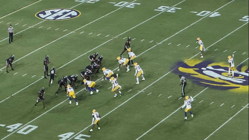 LSU leads South Carolina 10-7 at halftime