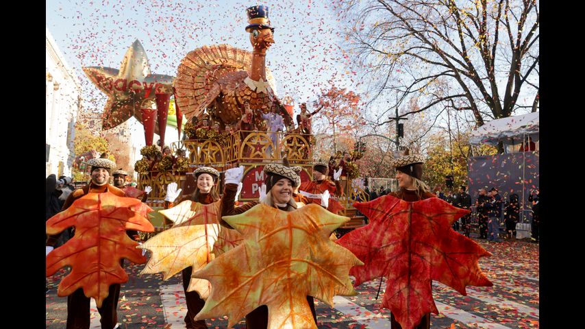 Balloons, bands and Santa: Macy's Thanksgiving Day Parade ushers in holiday season in New York