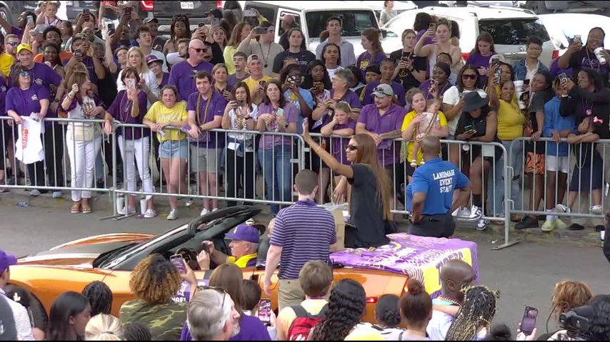 LSU Women's Basketball paraded through campus, ended with