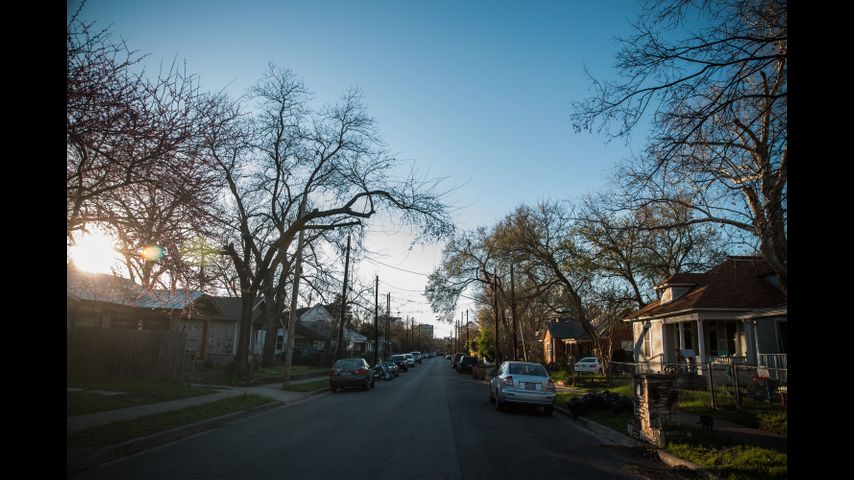 A federal rule protecting thousands of renters from eviction expired Friday. Here’s what you need to know.