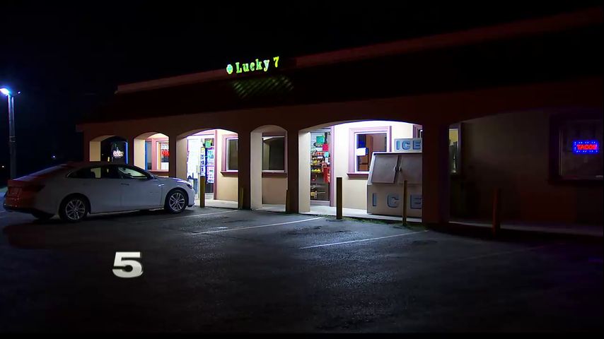 Surveillance Cameras Capture Burglary Attempt at San Juan CBD Shop