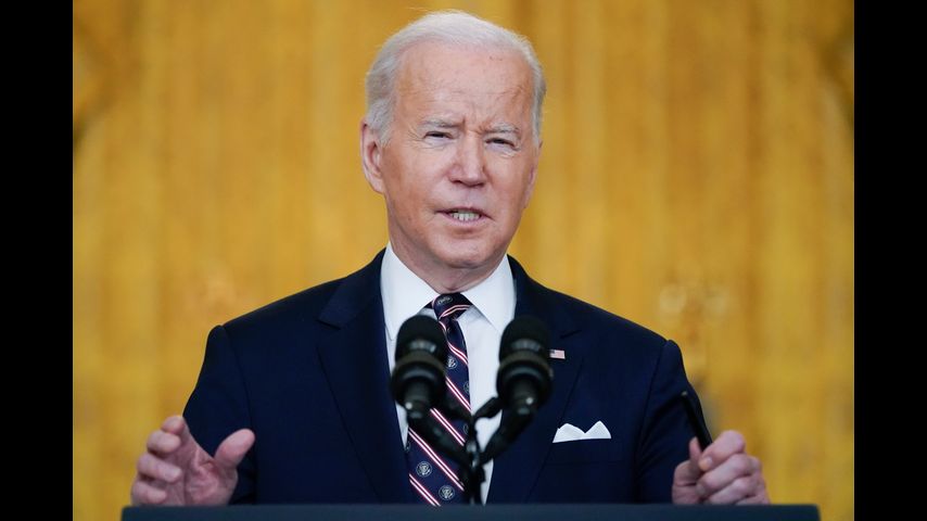 Biden announces sanctions against Russian oligarchs, banks