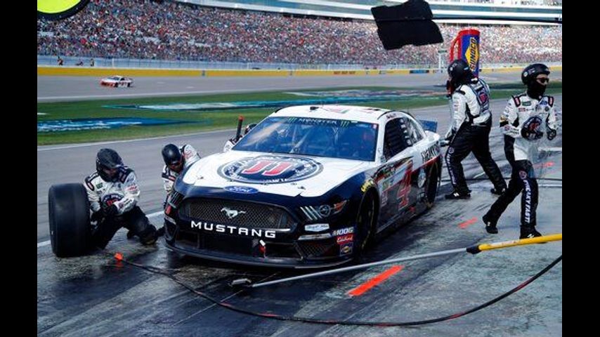 The Latest: Harvick keeps lead after 1st stage in Vegas
