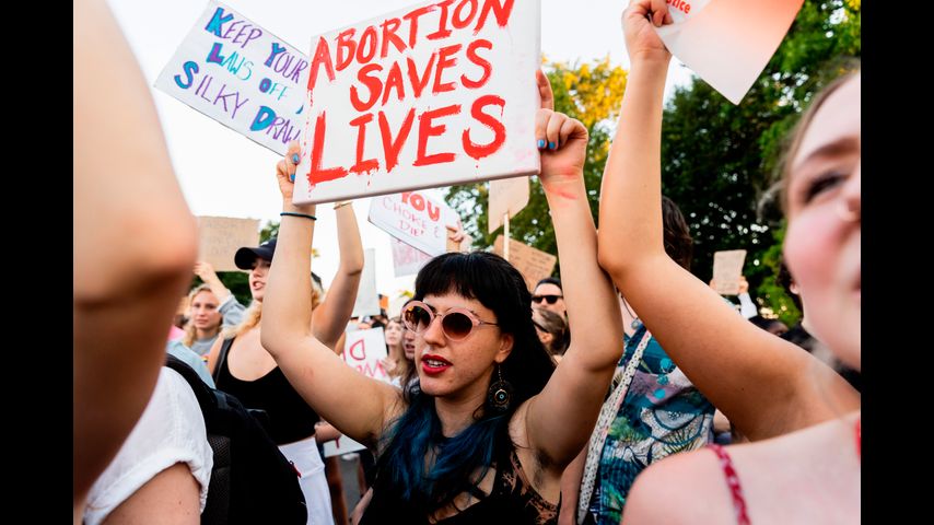 Número de abortos en EEUU ha aumentado ligeramente desde que se anuló Roe, según estudio