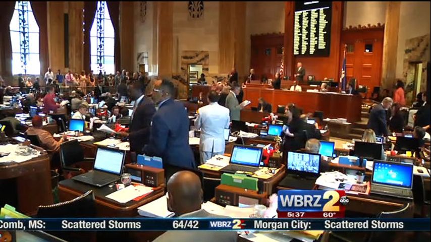 Lawmakers enter second day of special legislative session (5:30 a.m.)