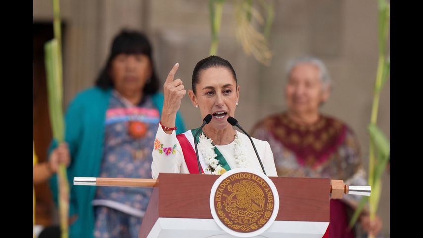 Presidenta mexicana ofrece diálogo a Trump, pero amenaza con responder también con aranceles