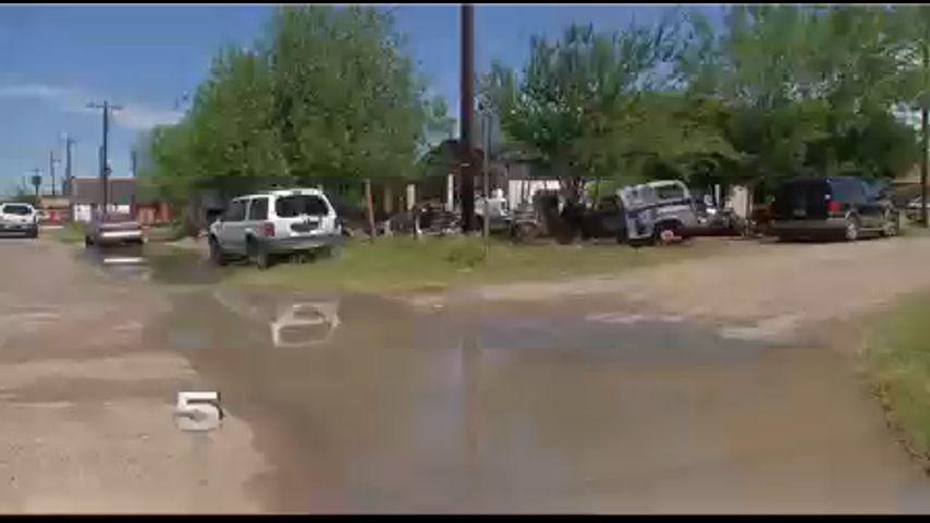 Monte Alto Resident Blames Road for Water Damage in Home