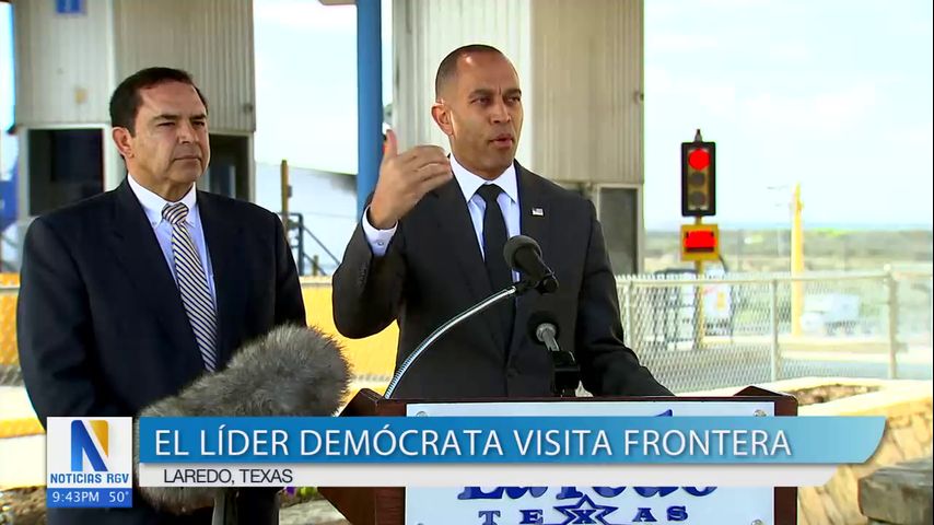 Líder demócrata visita la frontera en Laredo